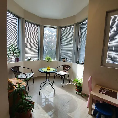 Apartment 4u *